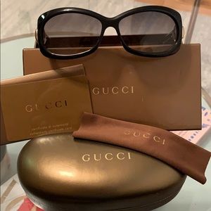 Black Gucci sunglasses w/GOLD Buckle, case and box